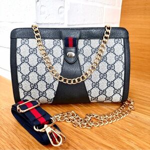 Gucci Authentic Monogram Sherry Line Clutch / Crossbody Bag